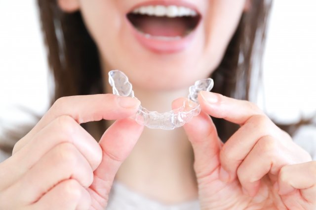 インビザライン矯正で八重歯が治療可能か？